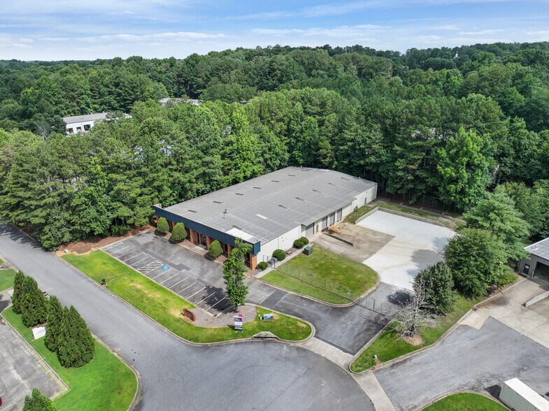 More Photos Of 9335 Industrial Trace, Alpharetta Warehouse For Sale