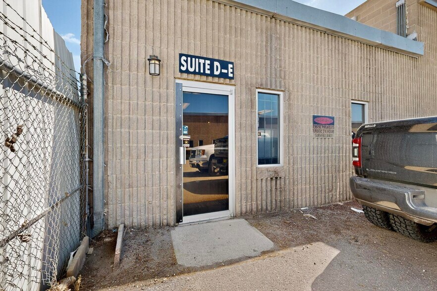More Photos Of 2105 Aztec Rd NE, Albuquerque Warehouse For Sale
