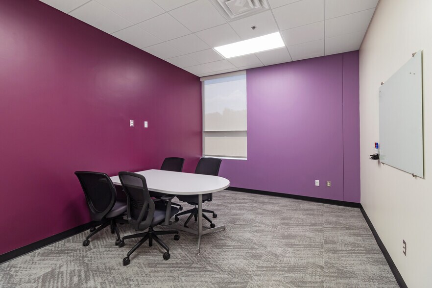 More Photos Of 3101 University Dr E, Bryan Loft Creative Space For Lease