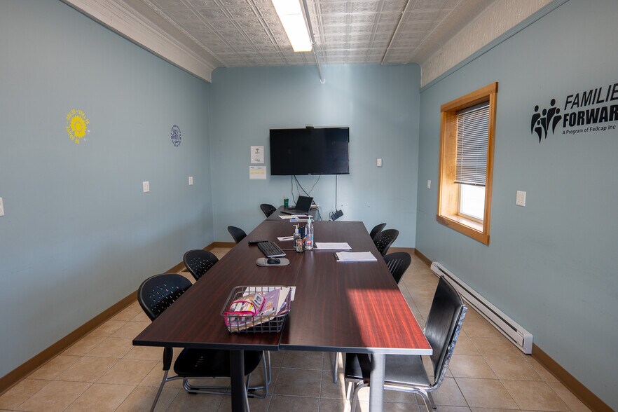 More Photos Of 4 Market Sq, Houlton Office For Sale