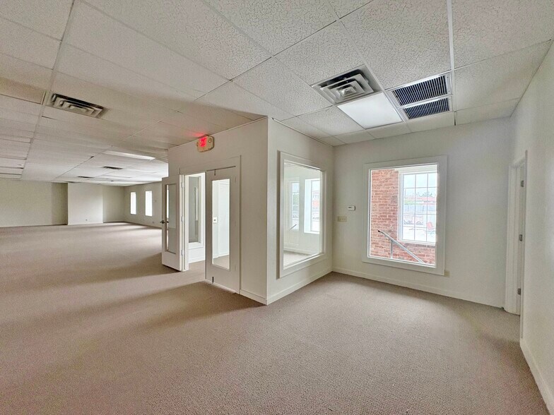 More Photos Of 715-723 N Hudson Ave, Oklahoma City Office For Lease