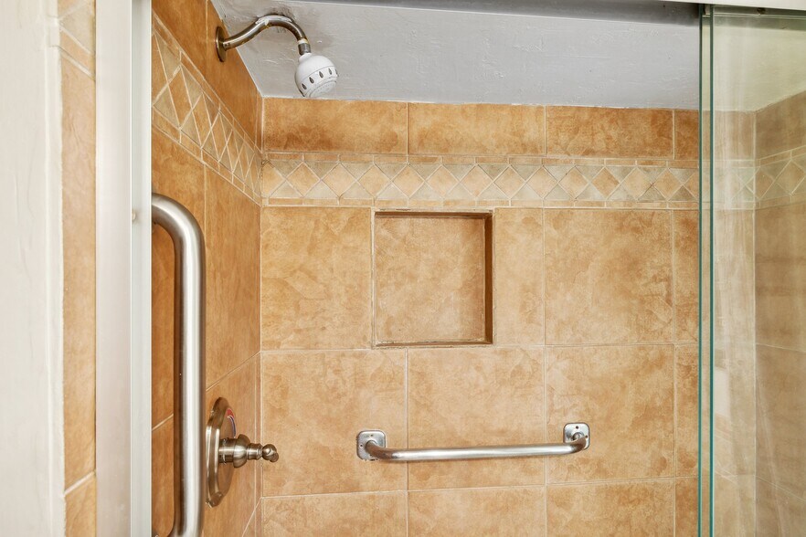 More Photos Of 3827 E Oak St, Phoenix Assisted Living For Sale