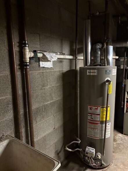 More Photos Of 2017 Sunset Blvd, Steubenville Office For Lease