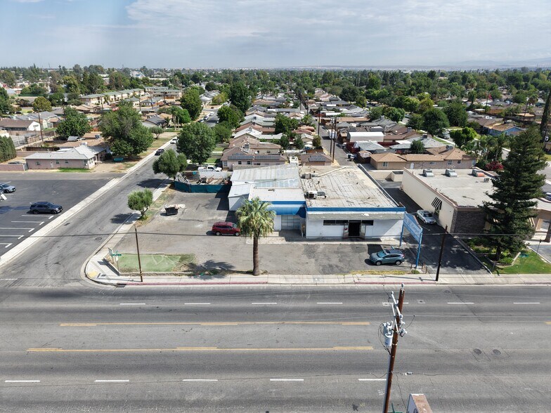 More Photos Of 2916 Brundage Ln, Bakersfield Auto Repair For Sale
