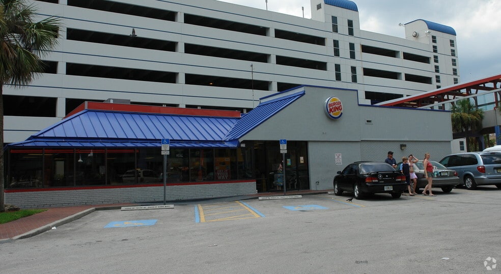 More Photos Of 225 N Atlantic Ave, Daytona Beach Restaurant For Lease