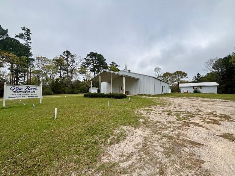 Primary Photo Of 5097 FM 1374 Rd, Huntsville Specialty For Sale