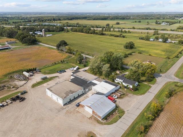 More Photos Of 8889 Oakwood Ave, Neenah Service For Sale