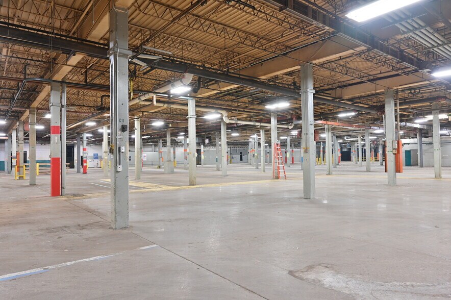 More Photos Of 701 33rd Ave N, Saint Cloud Manufacturing For Lease