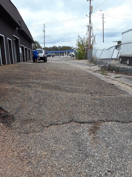 More Photos Of 1909 Montgomery Hwy, Dothan Self Storage For Sale
