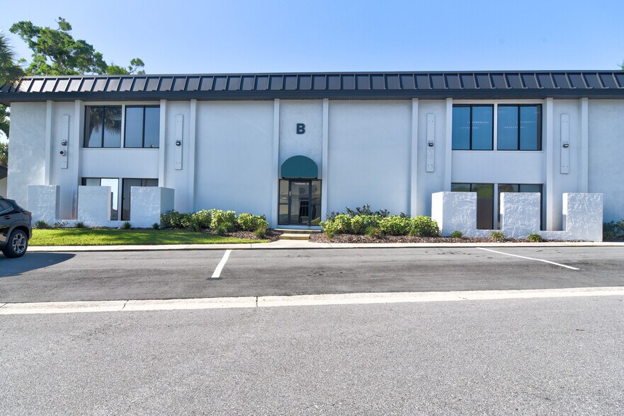 More Photos Of 12945 Seminole Blvd, Largo Office For Lease