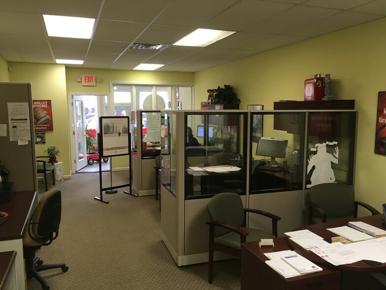 More Photos Of 966 State St, New Haven Storefront Retail Residential For Lease