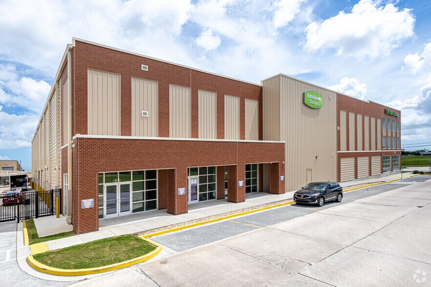 Primary Photo Of 6750 Franklin Ave, New Orleans Self Storage For Lease