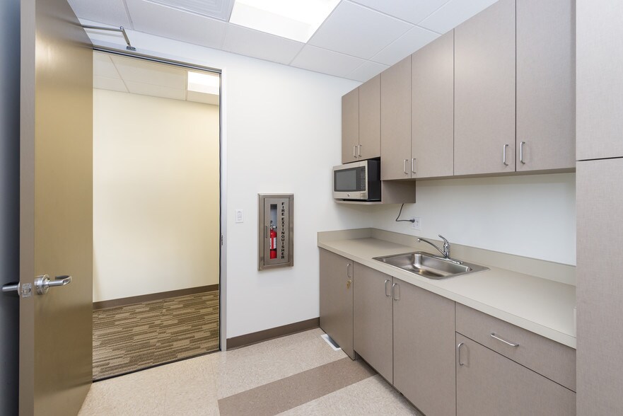 More Photos Of 2320-2396 Fletcher Pky, El Cajon Unknown For Lease