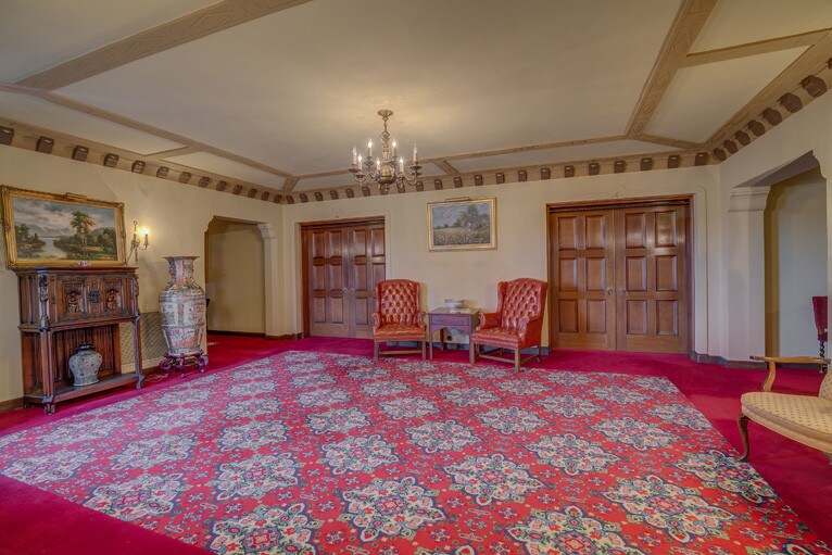 More Photos Of 3464 Central Pky, Cincinnati Funeral Home For Sale