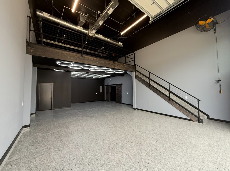 More Photos Of 5432 FM 1488 Rd, Magnolia Parking Garage For Sale
