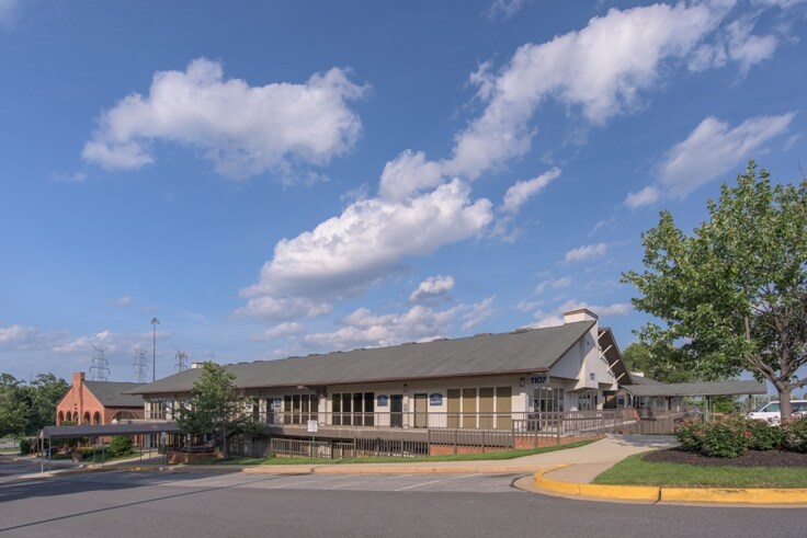 More Photos Of 1107 N Point Blvd, Baltimore Office For Lease