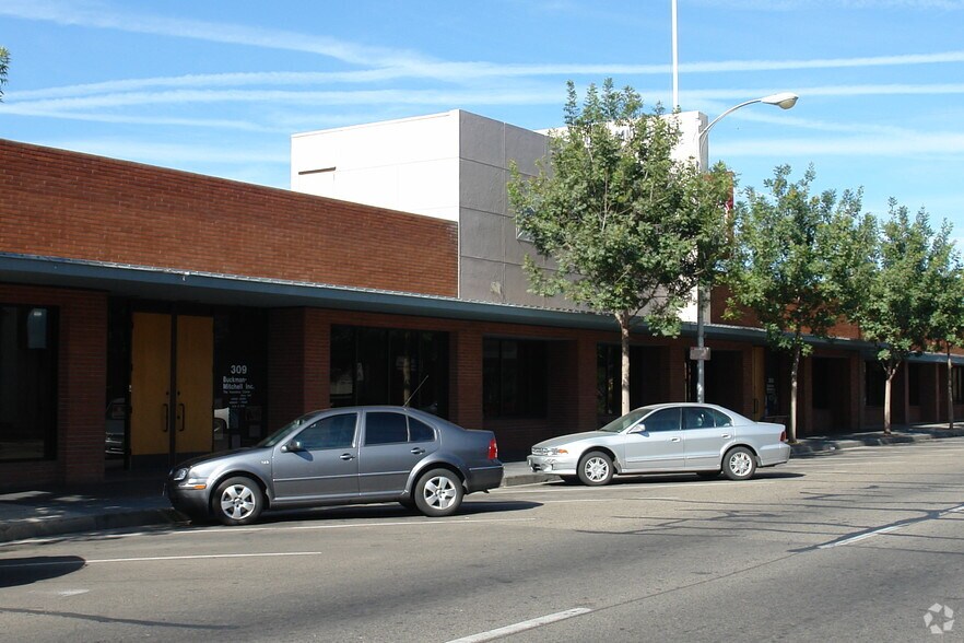 More Photos Of 309-317 W Main St, Visalia Office For Lease