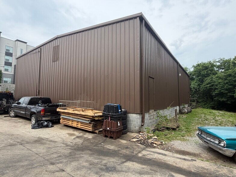 More Photos Of 926 Old Dry Creek Rd, Madison Auto Repair For Lease