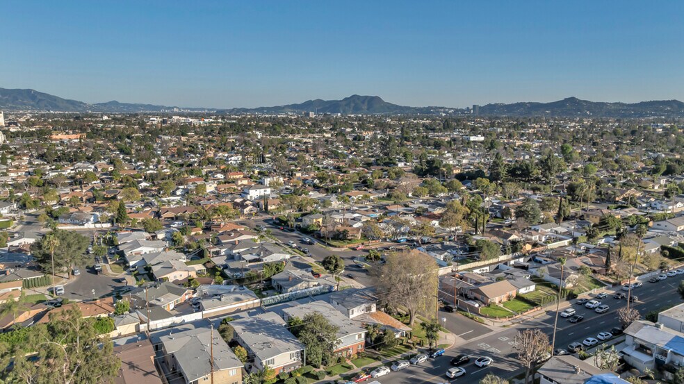 More Photos Of 6308 Coldwater Canyon Ave, North Hollywood Apartments For Sale
