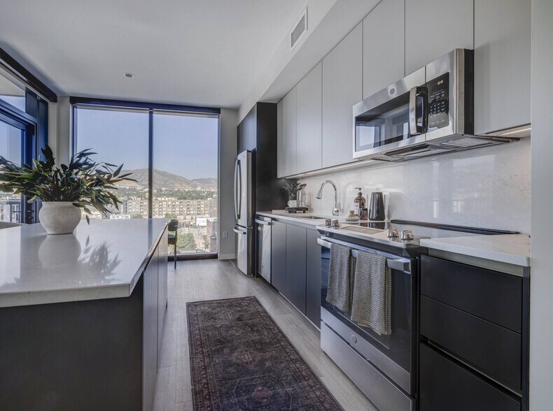 More Photos Of 211 E 300 S, Salt Lake City Apartments For Lease