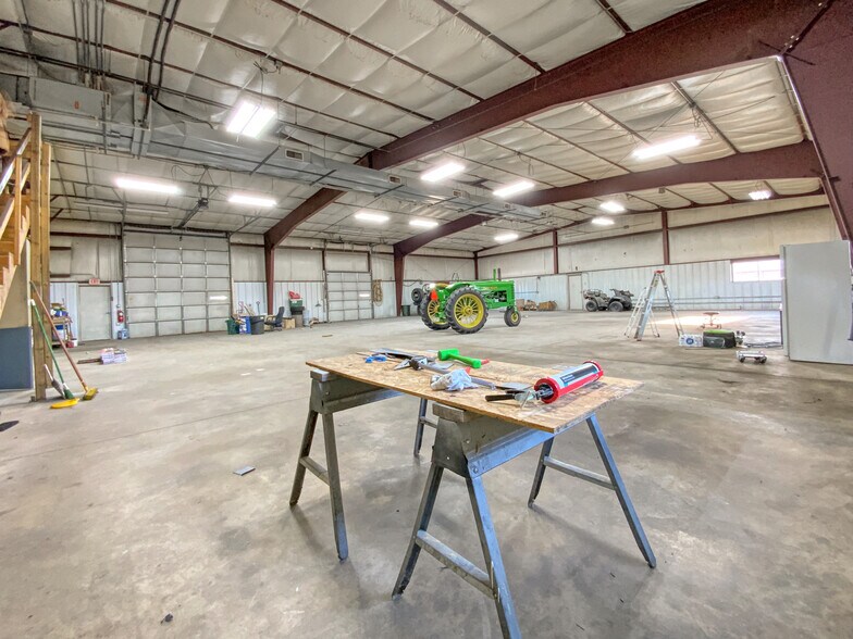 More Photos Of 411 Lorry St, Amherst Manufacturing For Sale