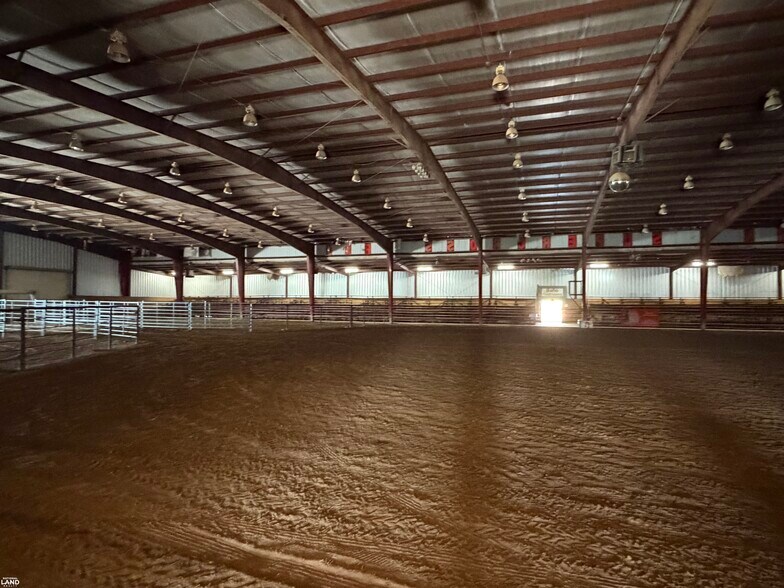 More Photos Of 145 Arena Dr, Cleveland Warehouse For Sale