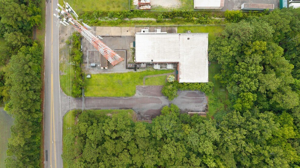More Photos Of 4920 Appian Way, North Charleston Light Manufacturing For Lease