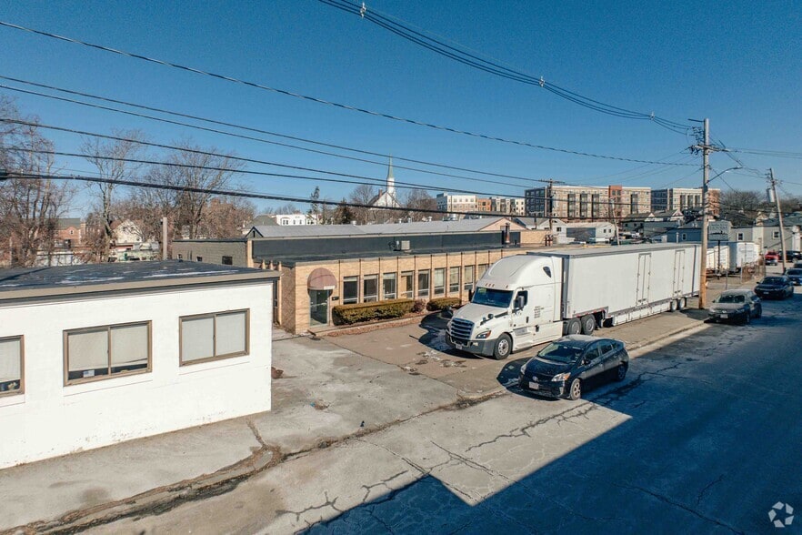 More Photos Of 77 Felton St, Waltham Manufacturing For Lease