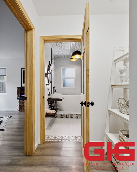 More Photos Of 261 N Oak Ave, Pasadena Multifamily For Sale