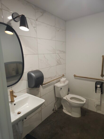 More Photos Of 26 Buck Dr, Ruckersville Office For Lease