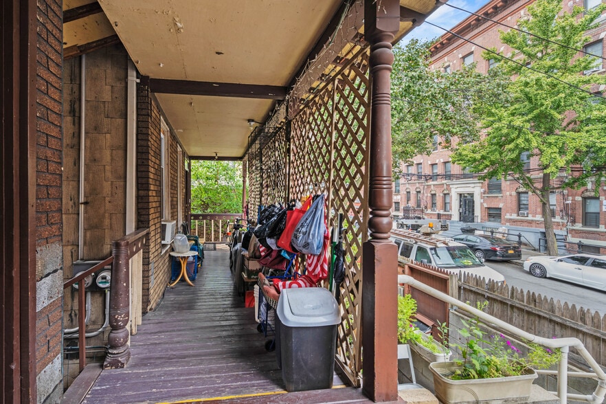 More Photos Of 350 E 193rd St, Bronx Apartments For Sale