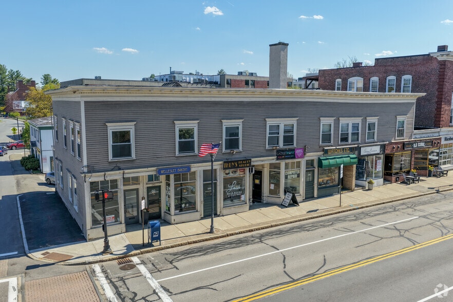 Primary Photo Of 540-550 Washington St, Wellesley Storefront Retail Residential For Lease
