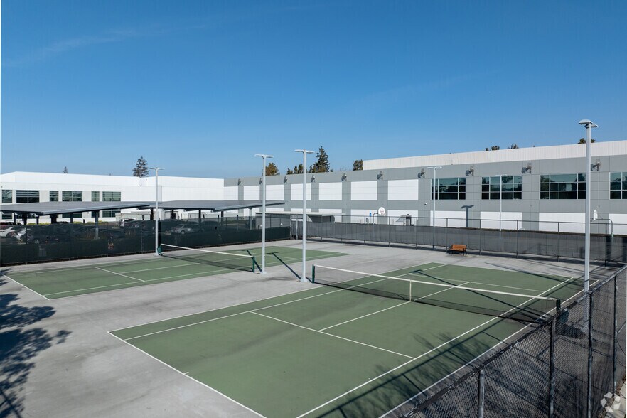 More Photos Of 1175 Elko Dr, Sunnyvale Research And Development For Lease