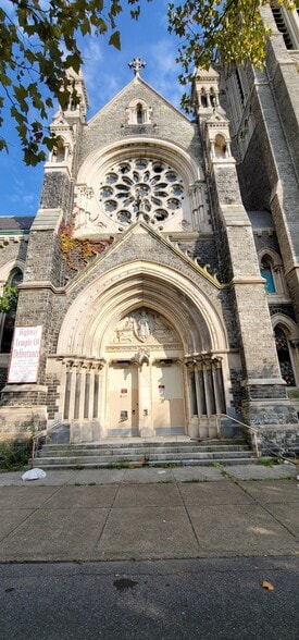 More Photos Of 2401-2425 N 8th St, Philadelphia Religious Facility For Sale
