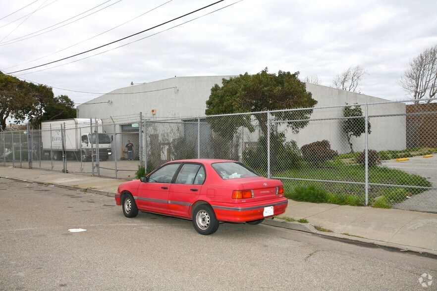 More Photos Of 1562-1566 Bancroft Ave, San Francisco Warehouse For Lease