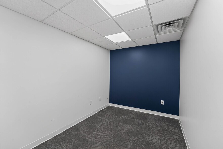 More Photos Of 2765 S Main St, Kennesaw Storefront For Lease