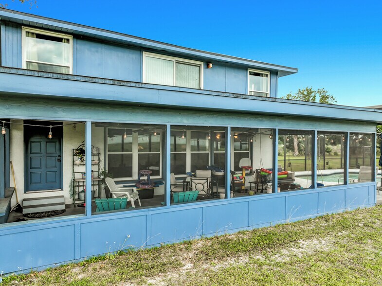 More Photos Of 7001 W Jones Ave, Mount Dora Airplane Hangar For Sale
