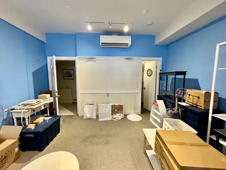 More Photos Of 47 Conanicus Ave, Jamestown Storefront Retail Residential For Lease