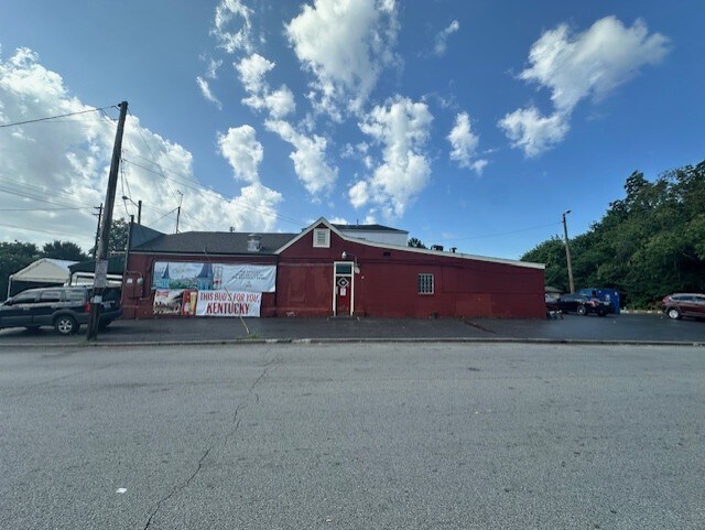 More Photos Of 3700 Taylor Blvd, Louisville Bar For Sale