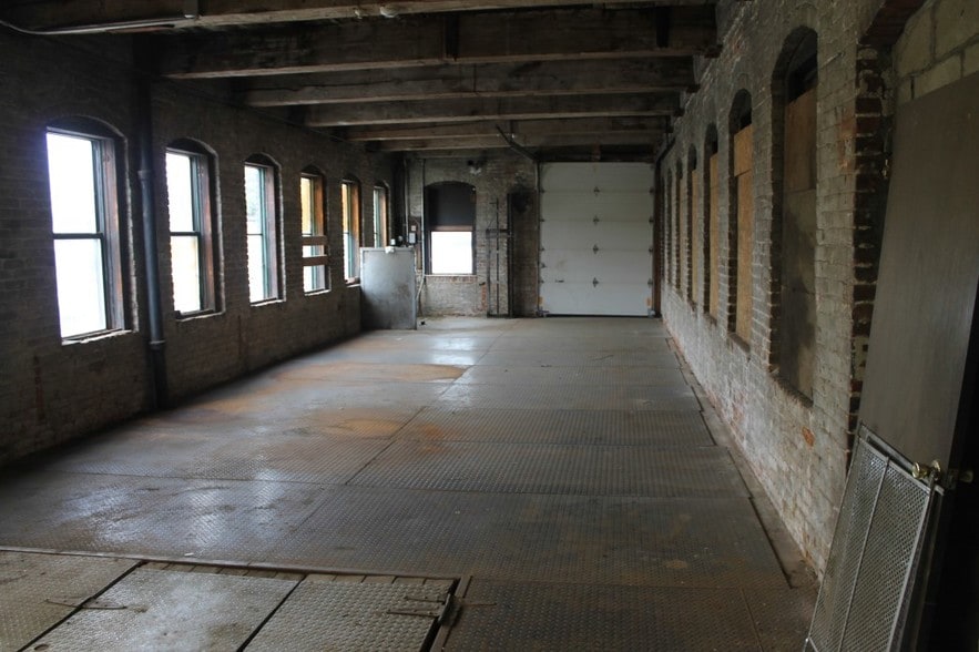 More Photos Of 51 Harding St, Worcester Warehouse For Sale