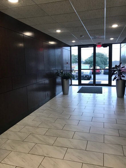 More Photos Of 5805 Callaghan Rd, San Antonio Office For Lease