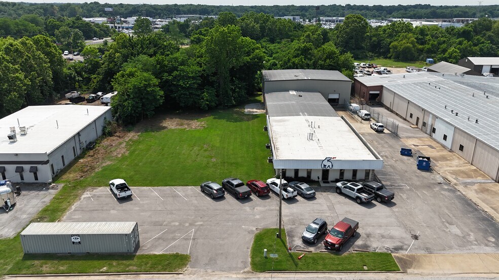 More Photos Of 1847 Vanderhorn Dr, Memphis Warehouse For Sale