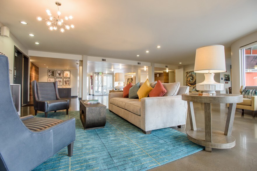 More Photos Of 2424-2434 W Caithness Pl, Denver Apartments For Lease