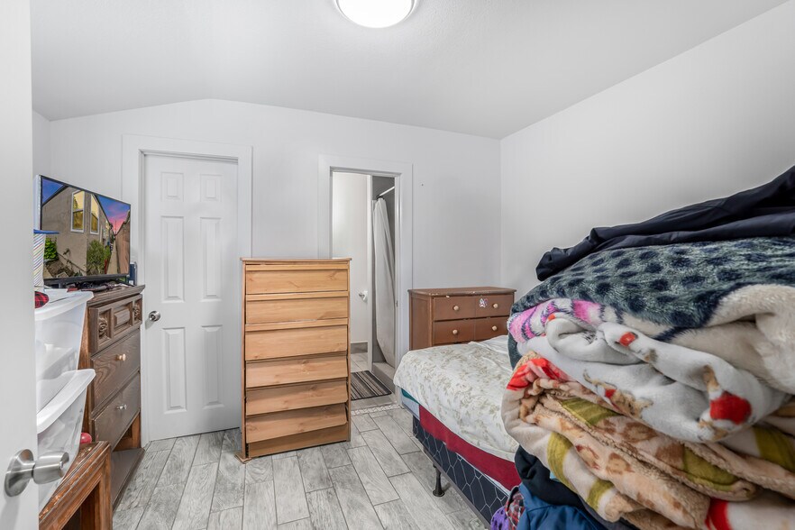 More Photos Of 136 N Garfield Ave, Oxnard Apartments For Sale