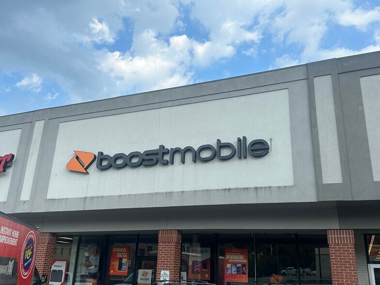 More Photos Of 206 N 7th St, Steubenville Storefront For Lease