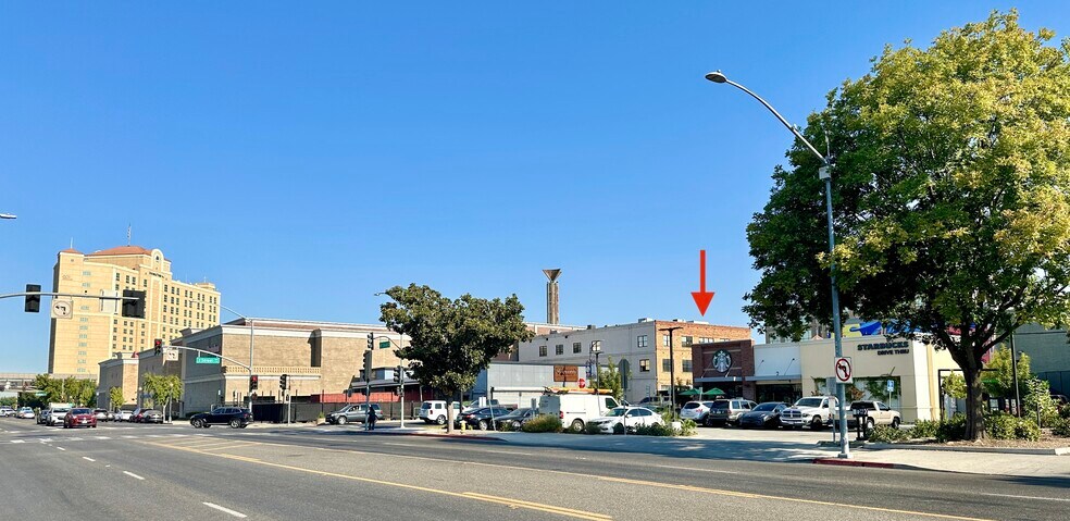 More Photos Of 915-917 J St, Modesto General Retail For Sale