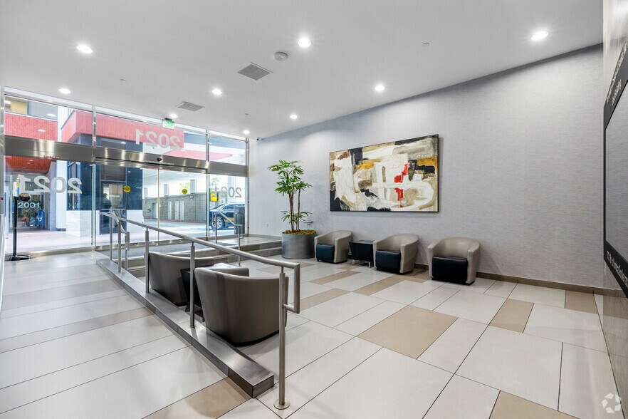 More Photos Of 2021 Santa Monica Blvd, Santa Monica Office For Lease