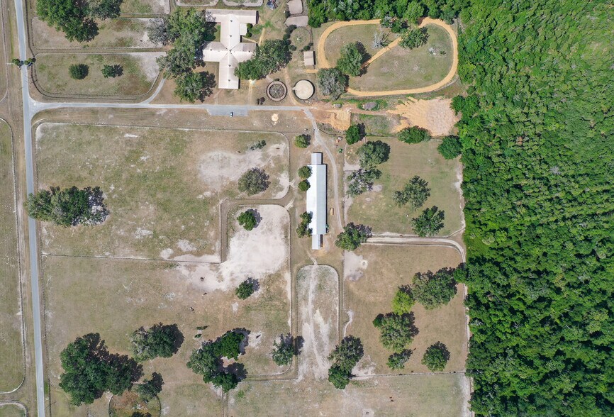 More Photos Of 12219 SW 26th St, Ocala Horse Stables For Sale