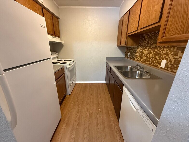 More Photos Of 401 Pinchback Rd, Beaumont Apartments For Sale