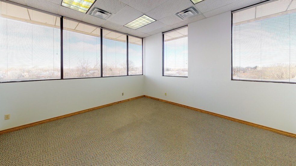 More Photos Of 1919 N Amidon St, Wichita Office For Lease